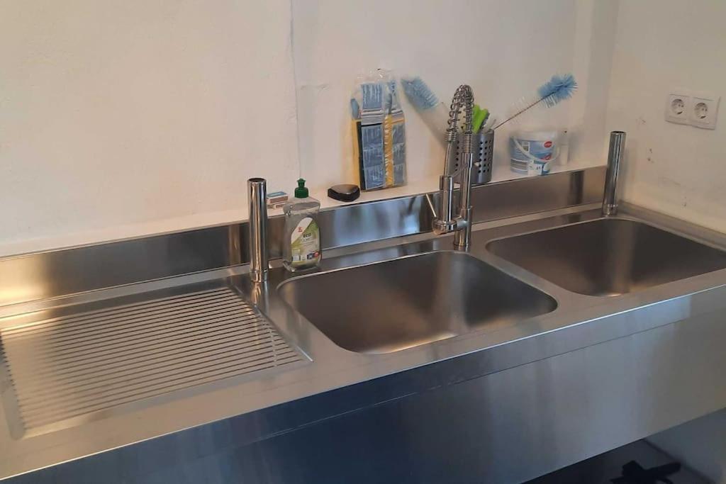 Zirkuswagen Glamping Fuer 2 Mit Veranda Kueche Netflix Parken Und Hofladen Steinhofel Exterior foto